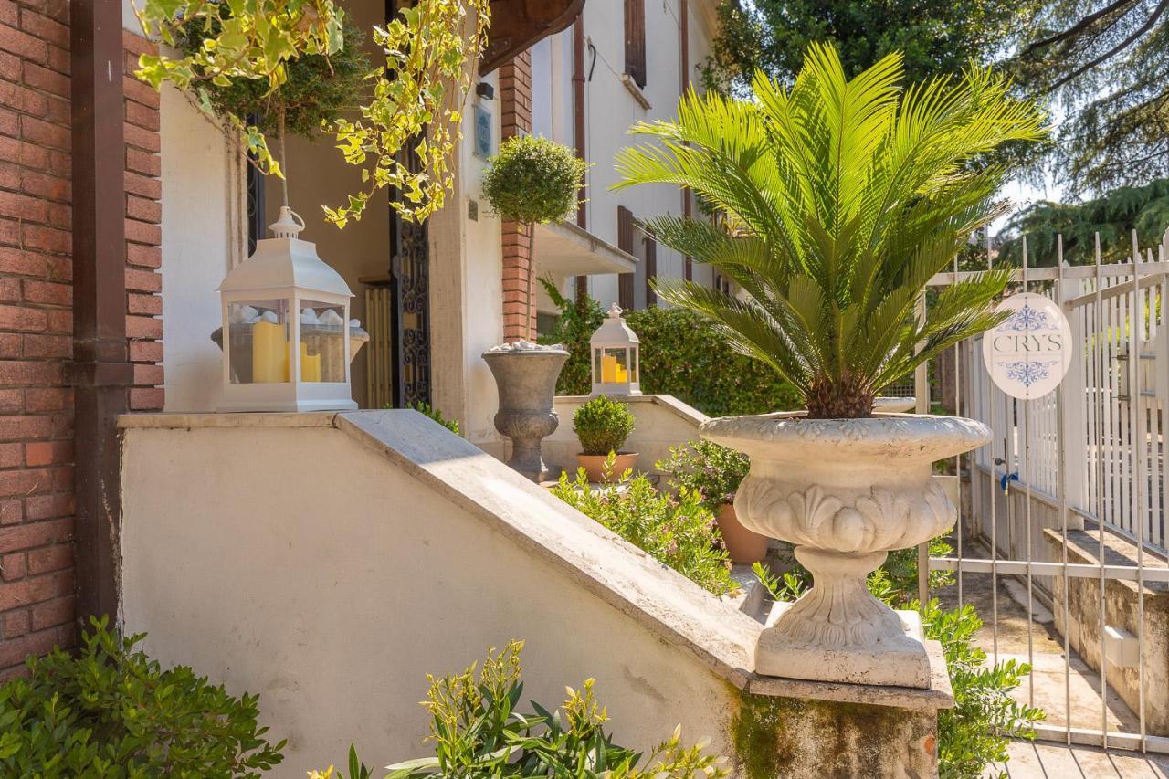 Crys: Apartments, Holiday, Business, Verde Verona Buitenkant foto