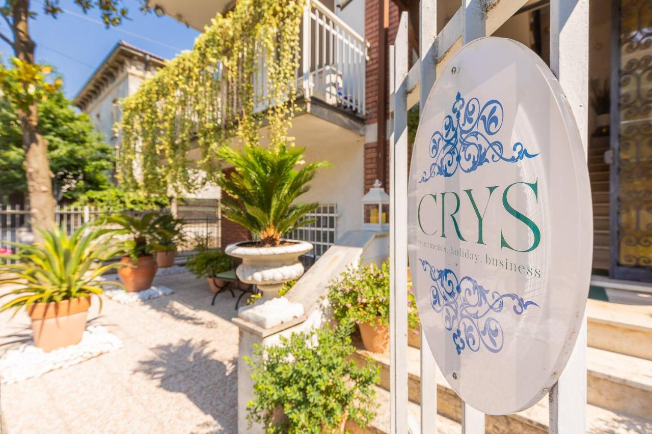Crys: Apartments, Holiday, Business, Verde Verona Buitenkant foto