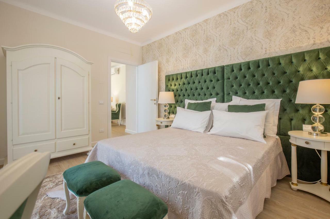 Crys: Apartments, Holiday, Business, Verde Verona Buitenkant foto