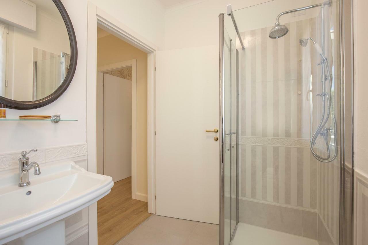 Crys: Apartments, Holiday, Business, Verde Verona Buitenkant foto