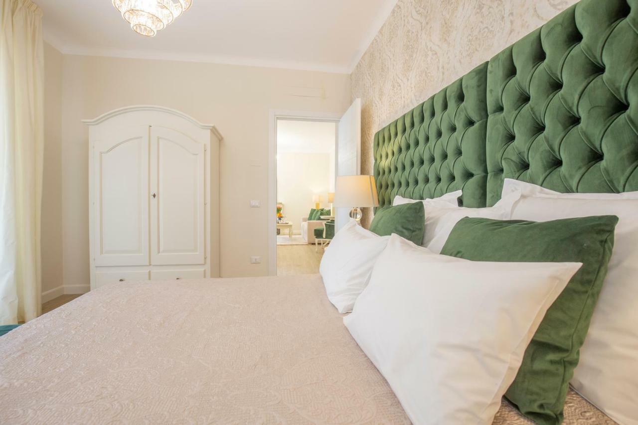 Crys: Apartments, Holiday, Business, Verde Verona Buitenkant foto