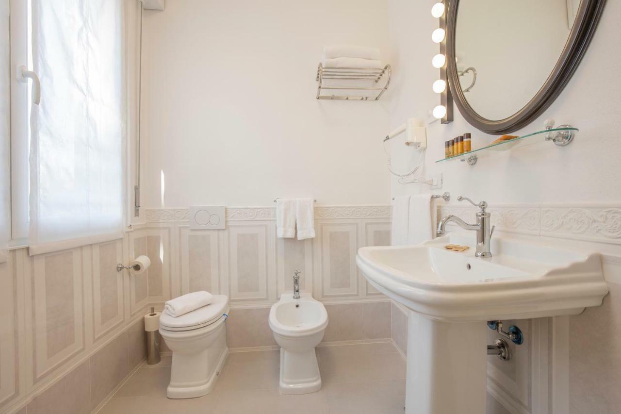Crys: Apartments, Holiday, Business, Verde Verona Buitenkant foto